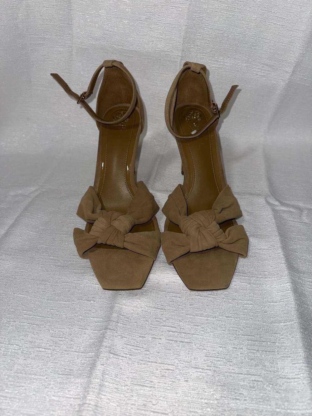 Vince Camuto Liyba Suede Bow Heeled Sandals Tan Size 12M